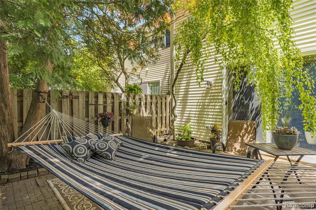 42683 Savoy Court, Northville, MI 48167 — Photo 43