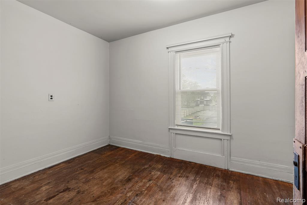 1649 HURLBUT Street, Detroit, MI 48214 — Photo 28