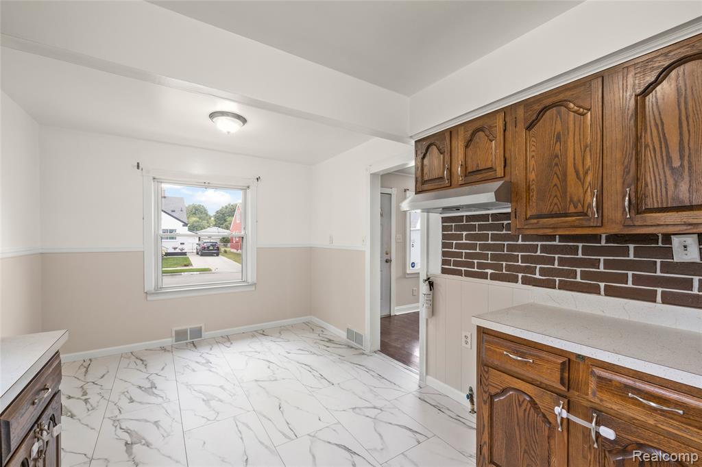 4175 Helen Avenue, Lincoln Park, MI 48146 — Photo 8