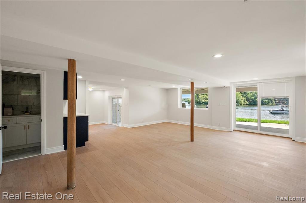 847 Fairview Street, Lake Orion, MI 48362 — Photo 14