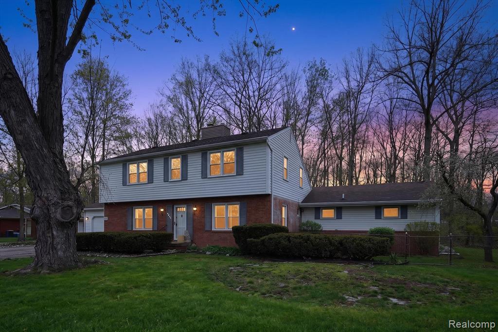 6225 Sierra Pass, Flint, MI 48532 — front exterior