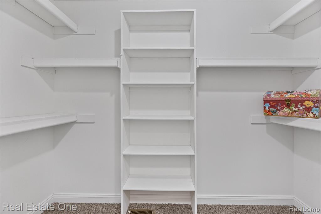 68 Biltmore Drive, Troy, MI 48084 — Photo 24