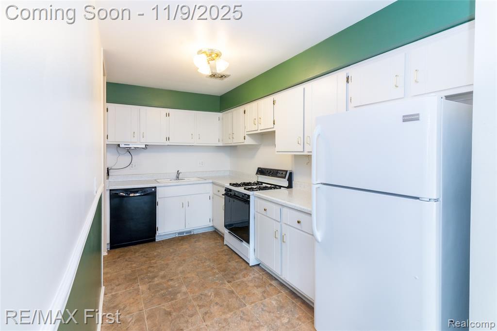 4909 Coventry Street, 287, Royal Oak, MI 48073 — Photo 17