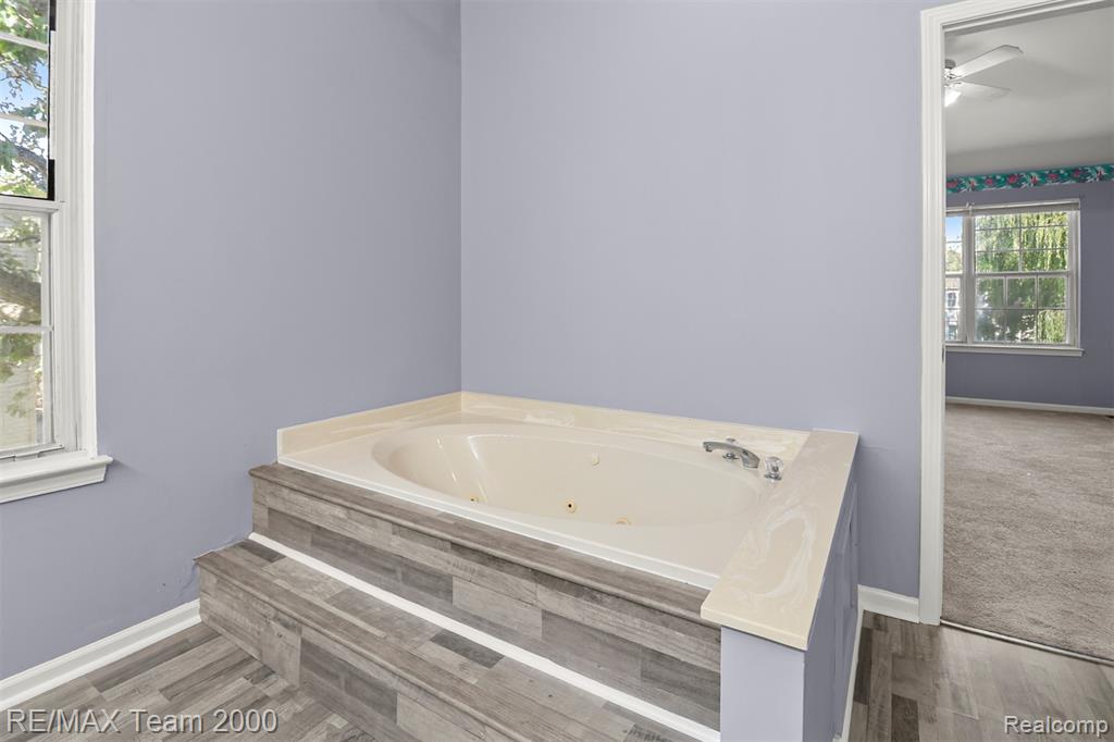 45225 Yorkshire Drive, Novi, MI — Photo 30