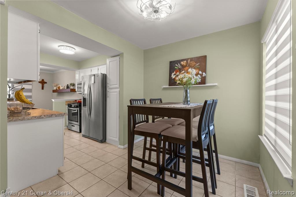 1194 CONCORD Court, Northville, MI 48167 — Photo 4
