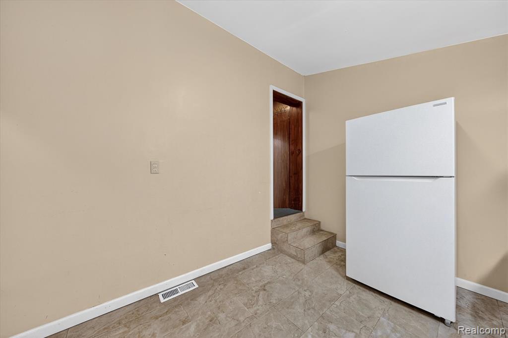 5086 Casmere Street, Detroit, MI 48212 — Photo 18