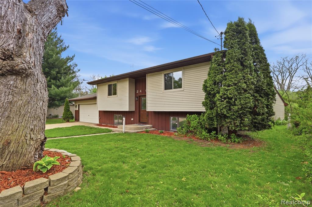 2465 Egelston Avenue, Burton, MI 48509 — Photo 48