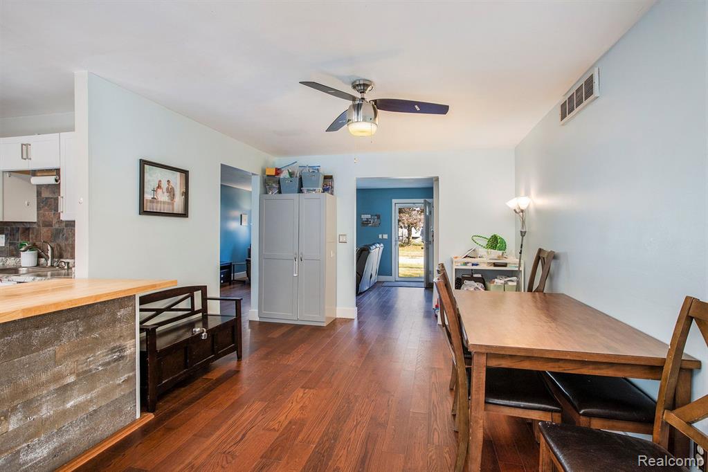 44601 ALBERT Drive, Plymouth, MI 48170 — Photo 10