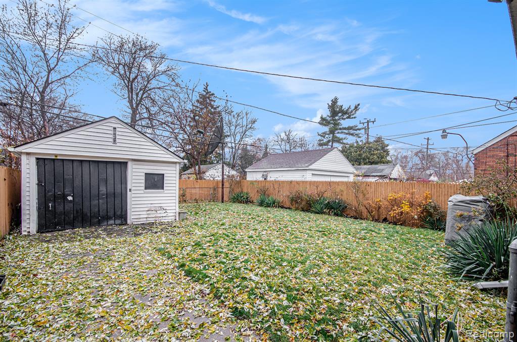 10441 Roxbury Street, Detroit, MI 48224 — Photo 14