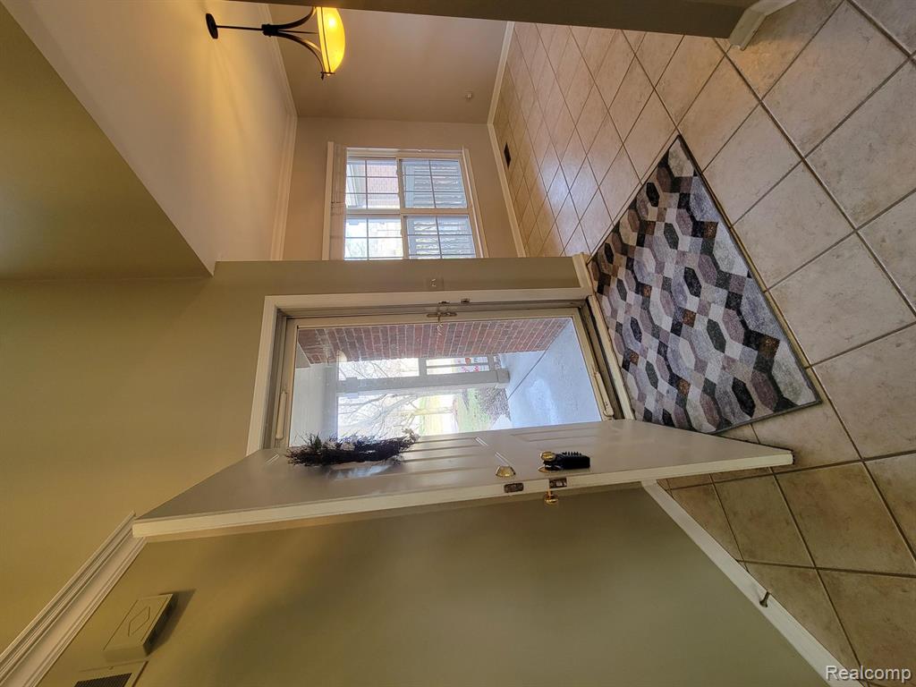 5894 Augusta Lane, Grand Blanc, MI 48439 — Photo 5