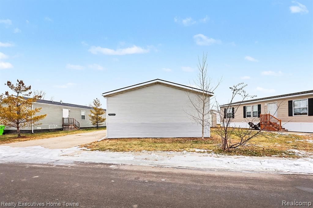 59227 Lewis Ln, New Haven, MI 48048 — Photo 31