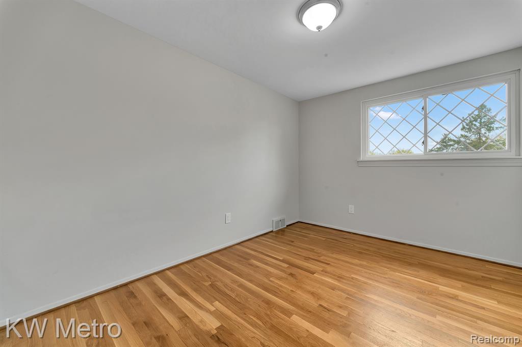 415 LANGE Drive, Troy, MI 48098 — Photo 27