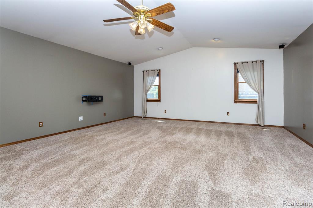 919 Elmsford Drive, Clawson, MI — Photo 14