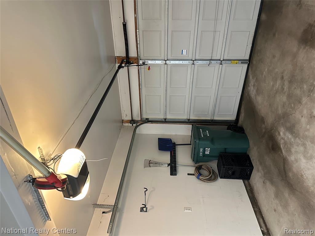 49627 Draper Circle, Plymouth, MI 48170 — Photo 31