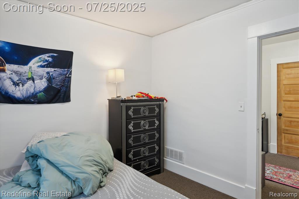 566 Poplar Street, Wyandotte, MI 48192 — Photo 17