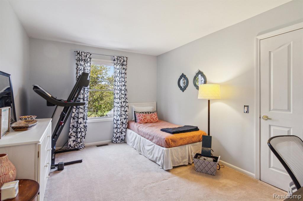 387 TORRINGTON Drive W, Canton, MI 48188 — Photo 32