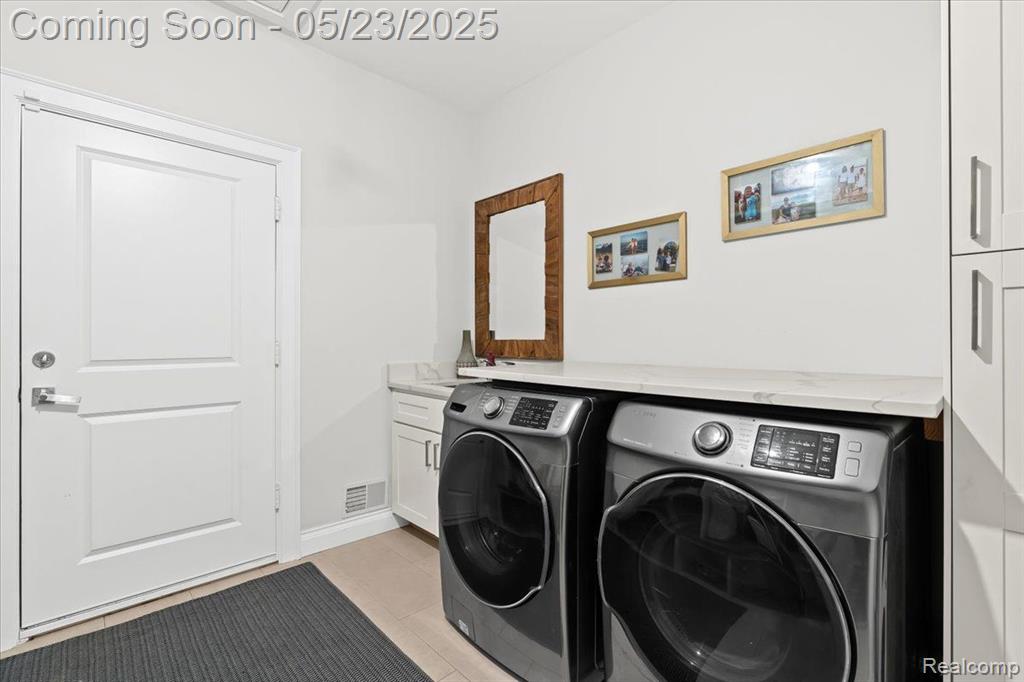 10580 STONEY POINT Drive, South Lyon, MI 48178 — Photo 16