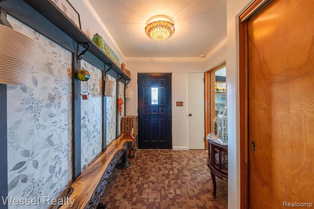 530 N GLASSFORD Street, Capac, MI 48014 — Photo 5