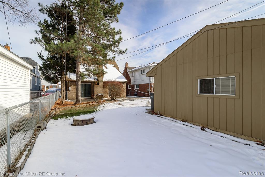 925 N Rosevere Avenue, Dearborn, MI 48128 — Photo 38