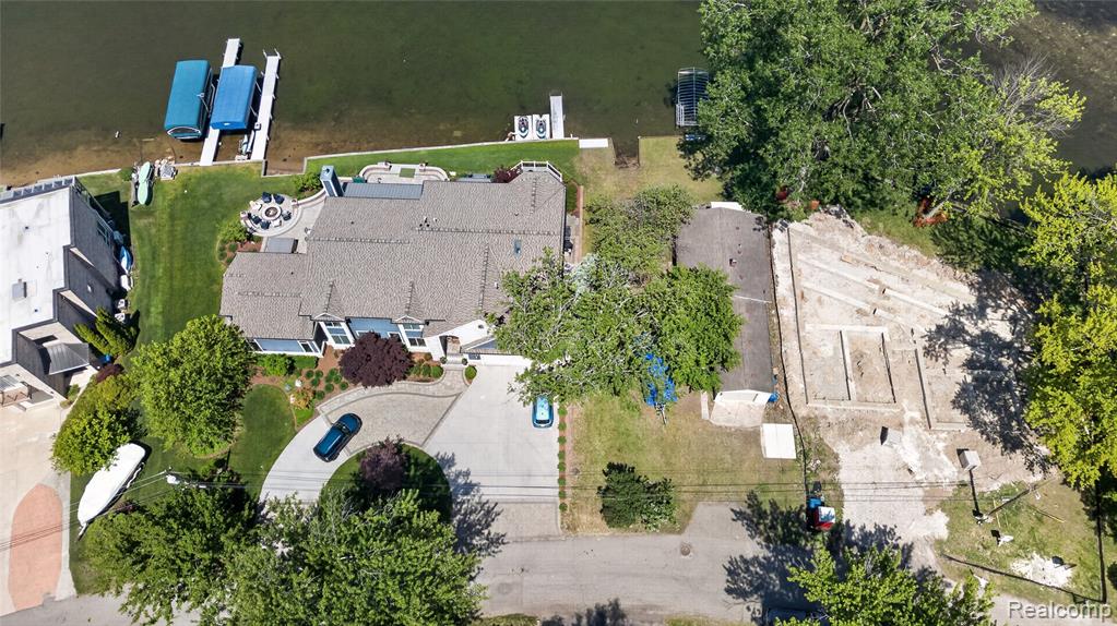 952 Wyman Drive, Waterford, MI 48328 — Photo 9