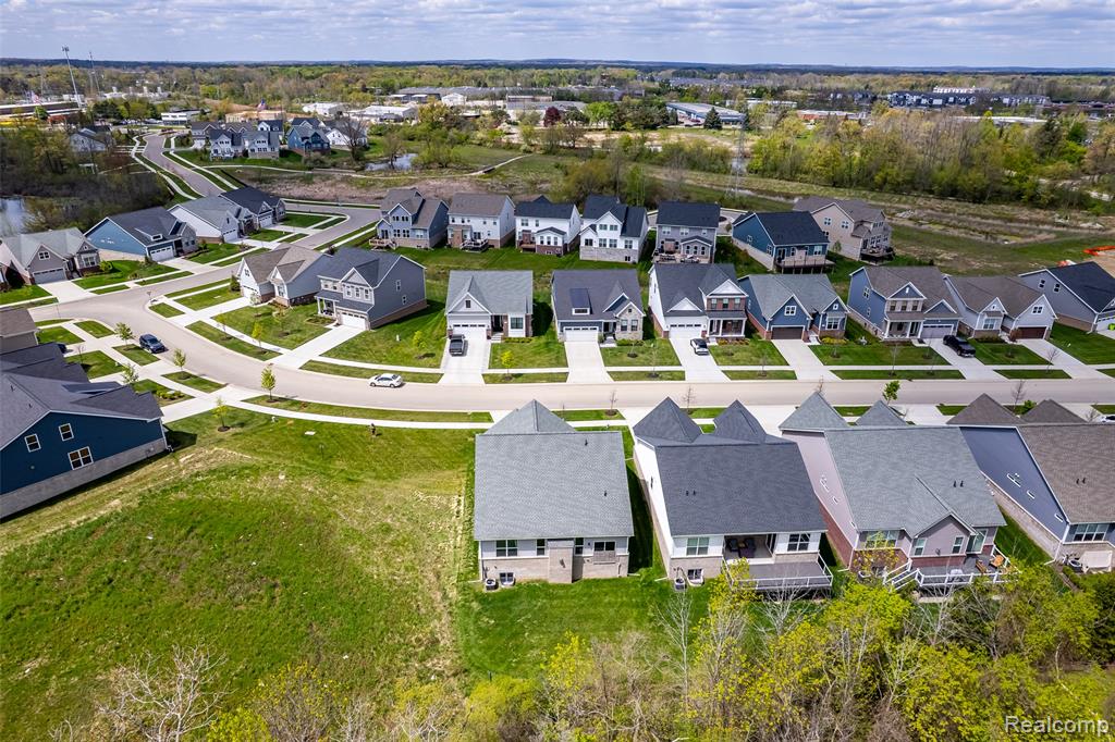 5545 Helmsdale Boulevard, West Bloomfield, MI — Photo 67