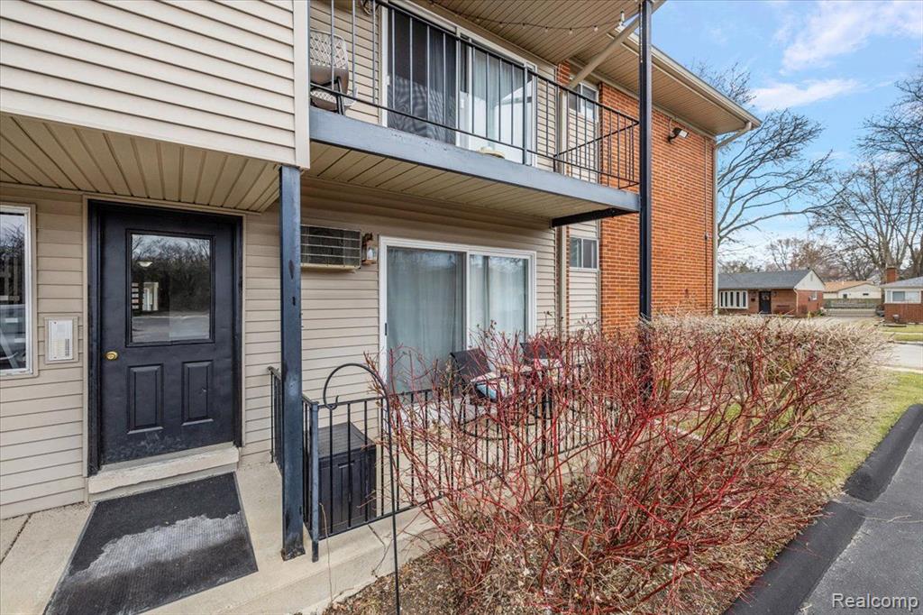 3915 BENJAMIN Avenue, 1, Royal Oak, MI 48073 — Photo 2