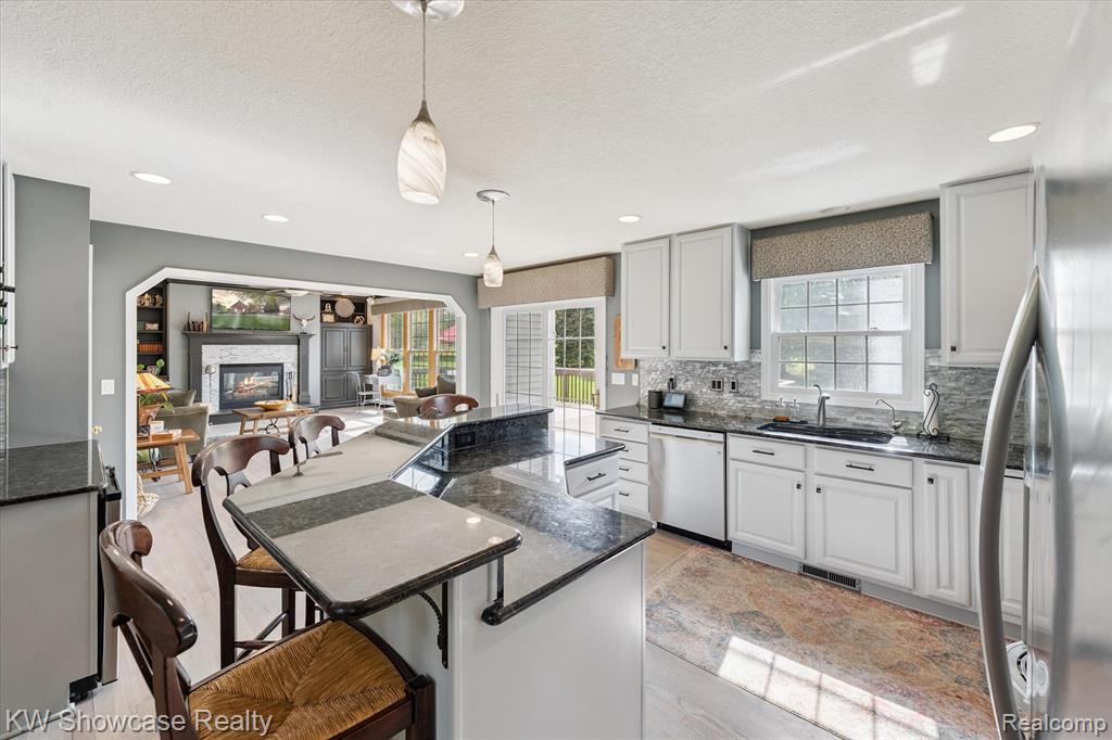 1147 Longview Lane, Saline, MI 48176 — Photo 12