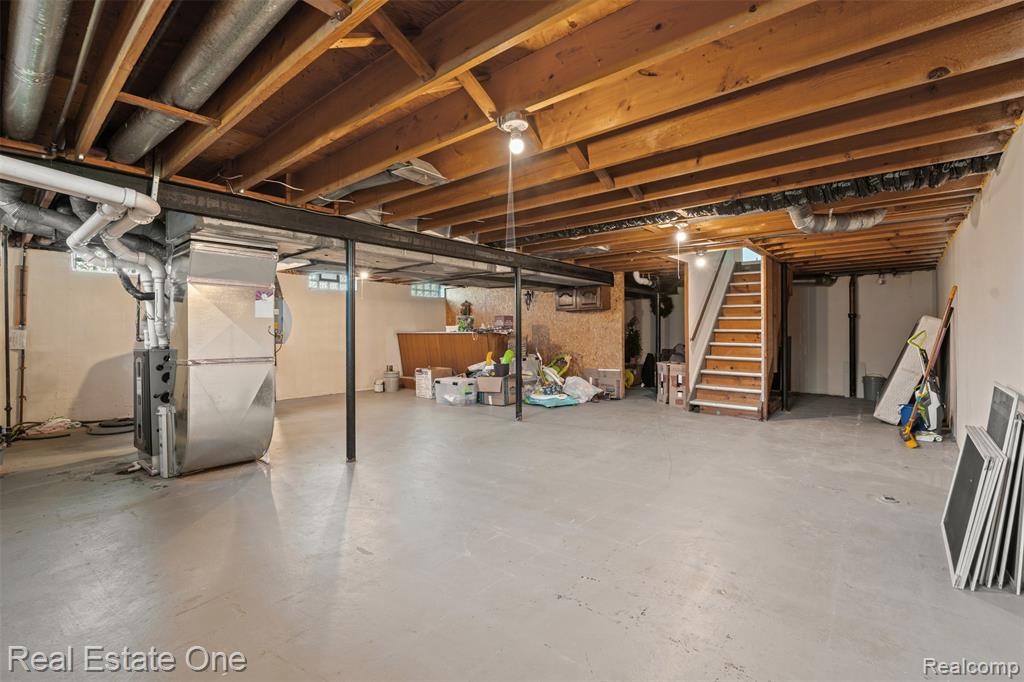 4090 Middlebury Drive, Troy, MI 48085 — Photo 44