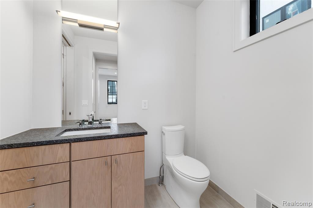 53 South Trail Court, Troy, MI 48083 — Photo 25