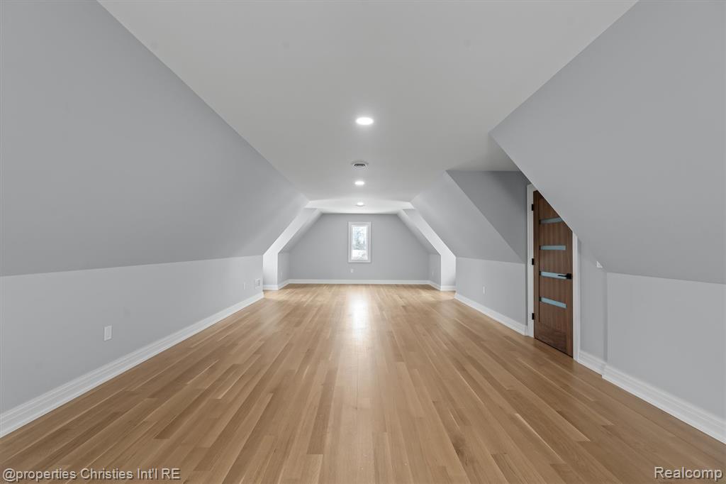 3080 Chickering Court, Bloomfield Hills, MI 48302 — Photo 57