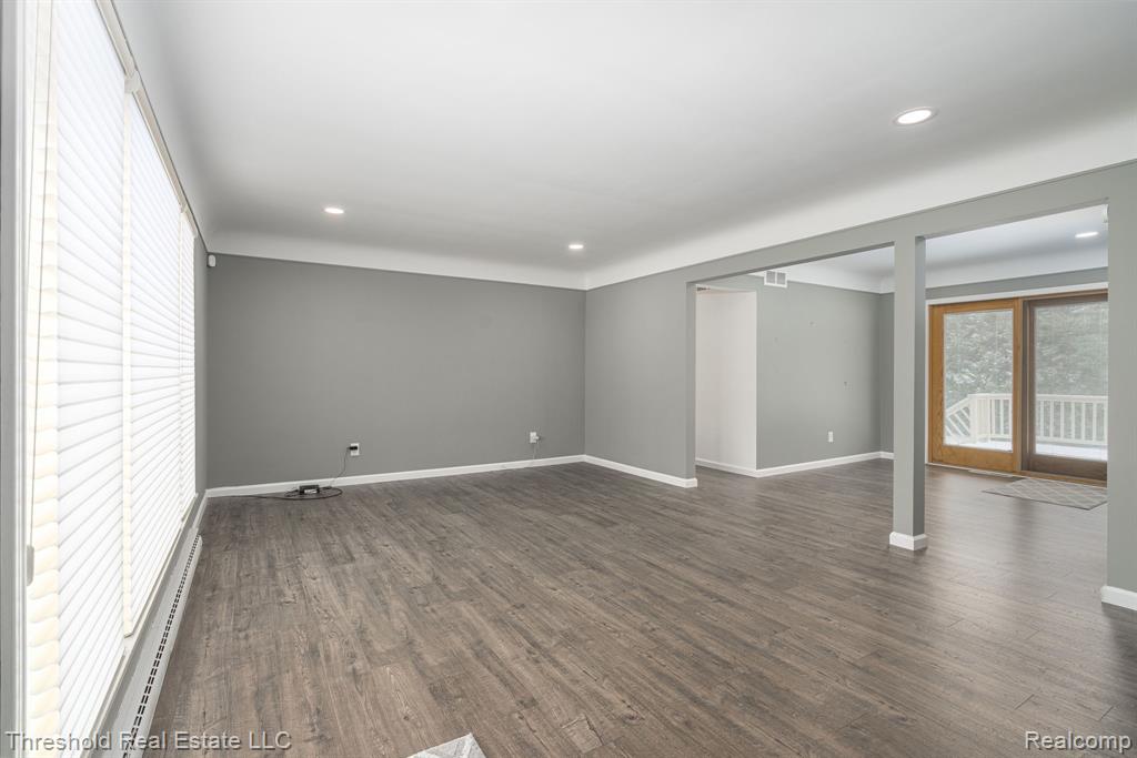 5595 Old Orchard Trail, Orchard Lake Village, MI 48324 — Photo 10