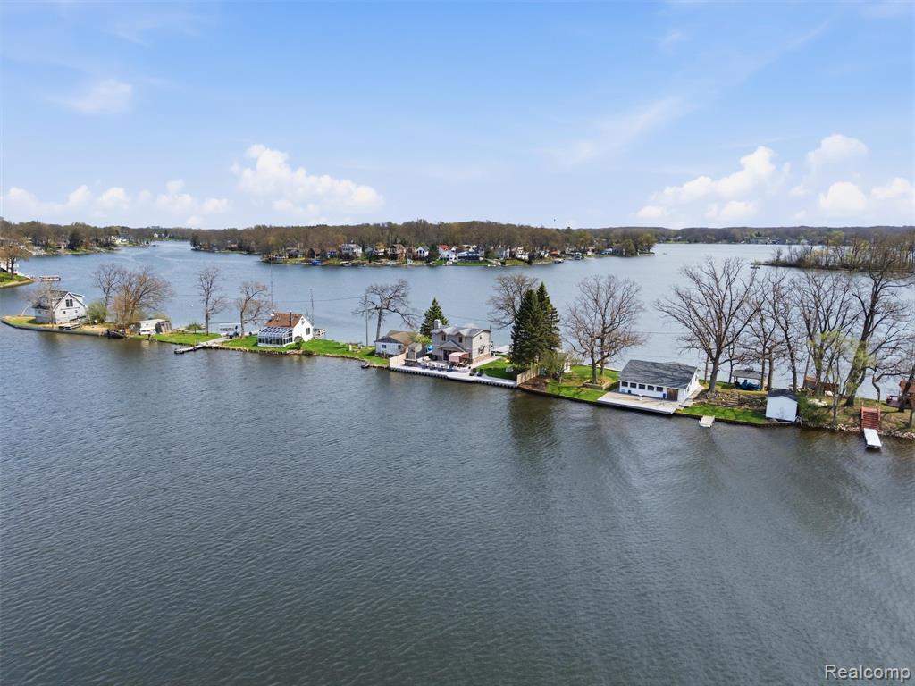 16342 Stages Island, Linden, MI 48451 — Photo 4