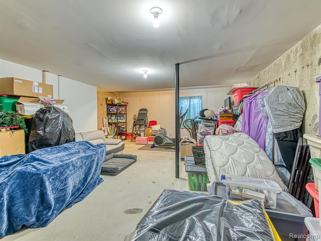 655 Vinewood Street, Wyandotte, MI 48192 — Photo 29