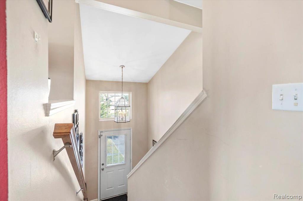 26606 KIRKWAY Circle, Woodhaven, MI 48183 — Photo 4