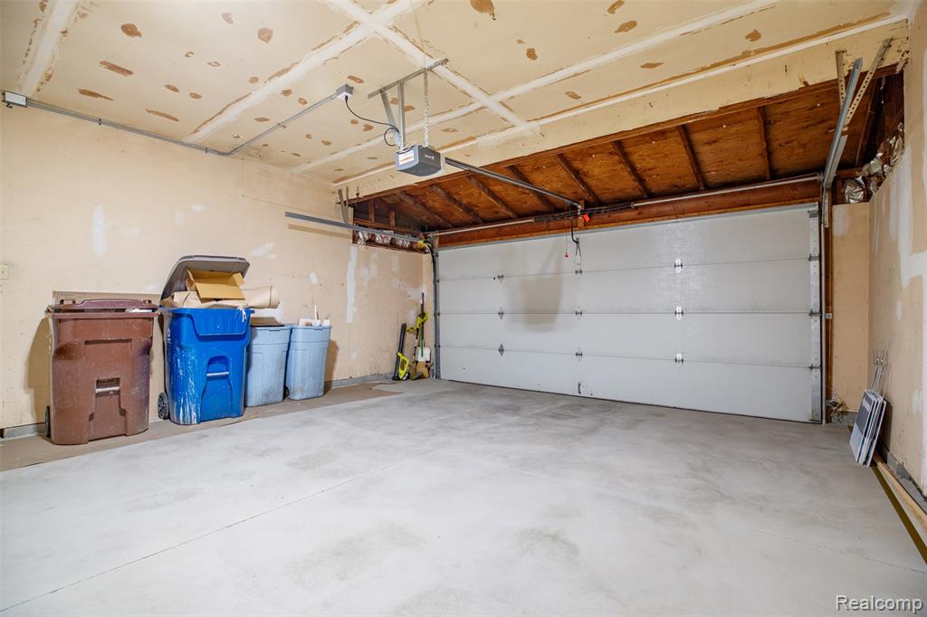 1716 Dover Court, Ypsilanti, MI 48198 — Photo 26