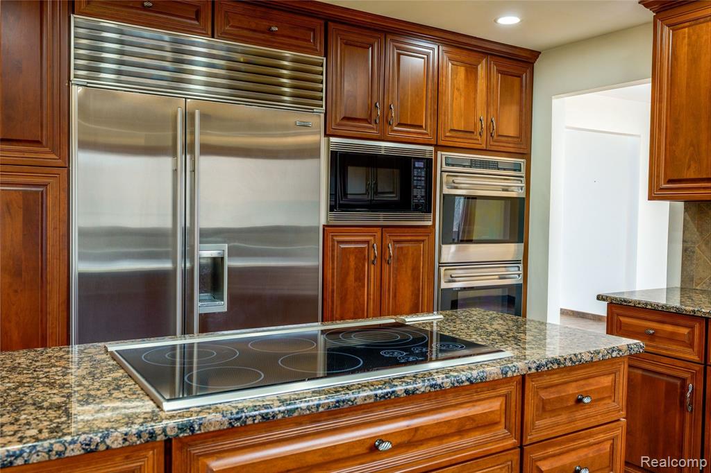 545 JUDI ANN Lane, Holly, MI 48442 — Photo 9