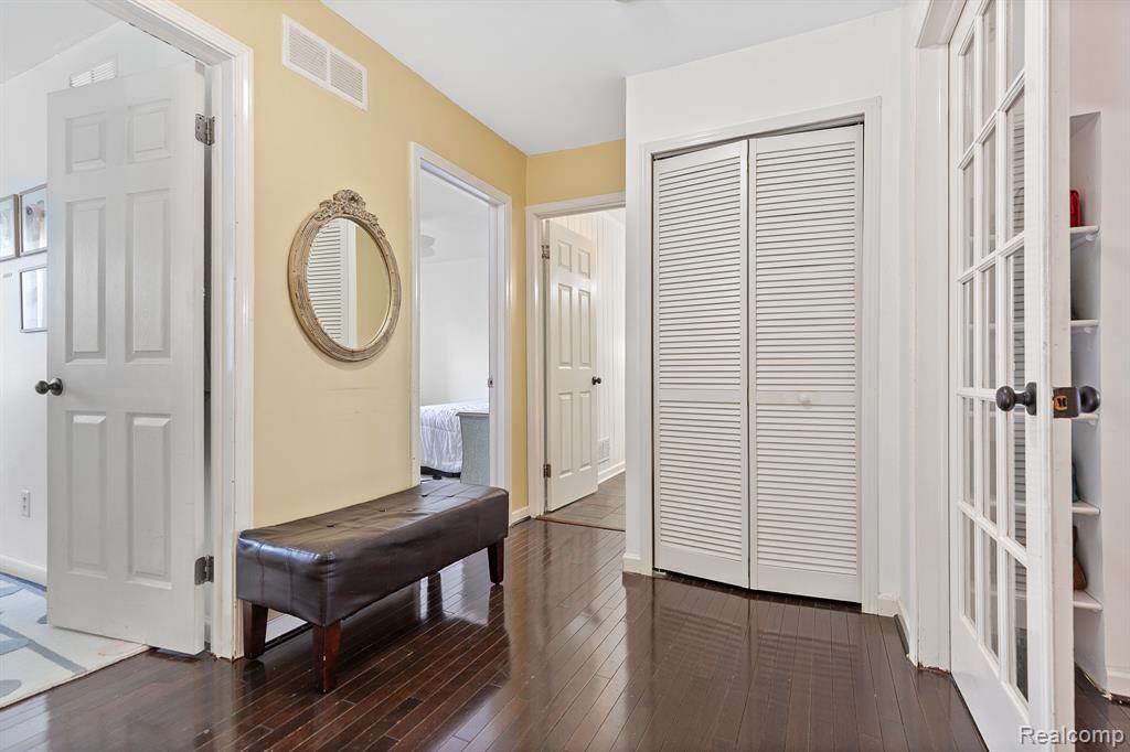 5305 Wright Way S, West Bloomfield, MI — Photo 30