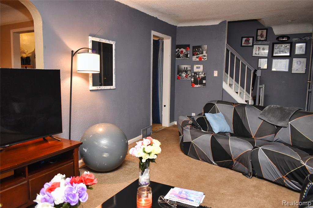 3985 Somerset Avenue, Detroit, MI 48224 — Photo 2