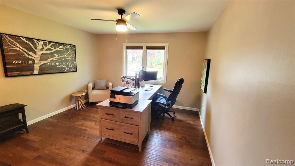 6192 N SHORE Drive, West Bloomfield, MI 48324 — Photo 36