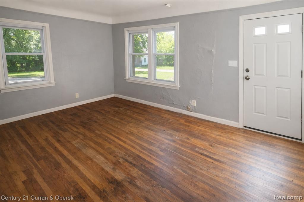 19719 Ferguson Street - Photo 3