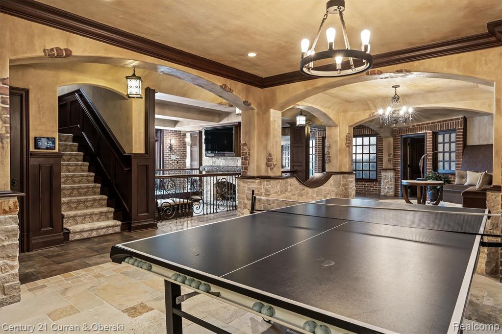 18939 Bella Vista Court, Northville, MI 48168 — Photo 65