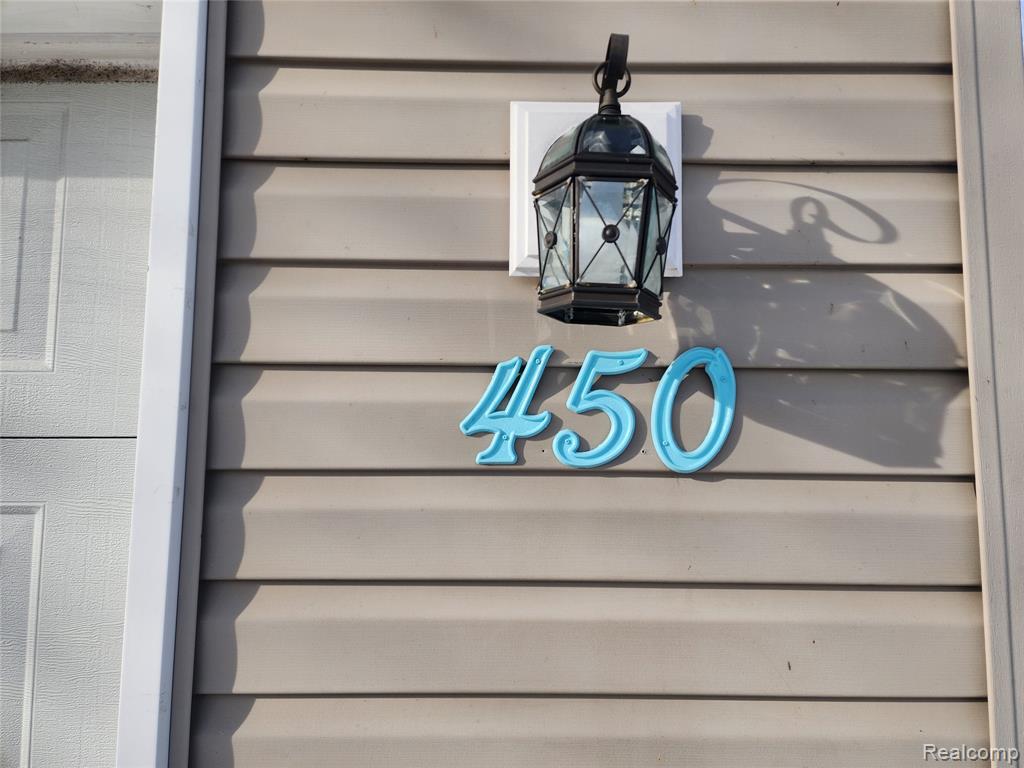 450 Glencoe, Temperance, MI 48182 — Photo 5