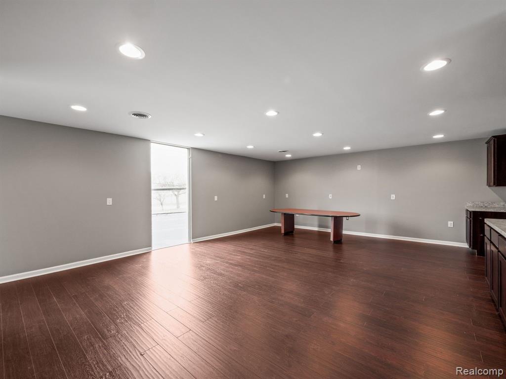 417 E 8 Mile Road, Hazel Park, MI 48030 — Photo 15