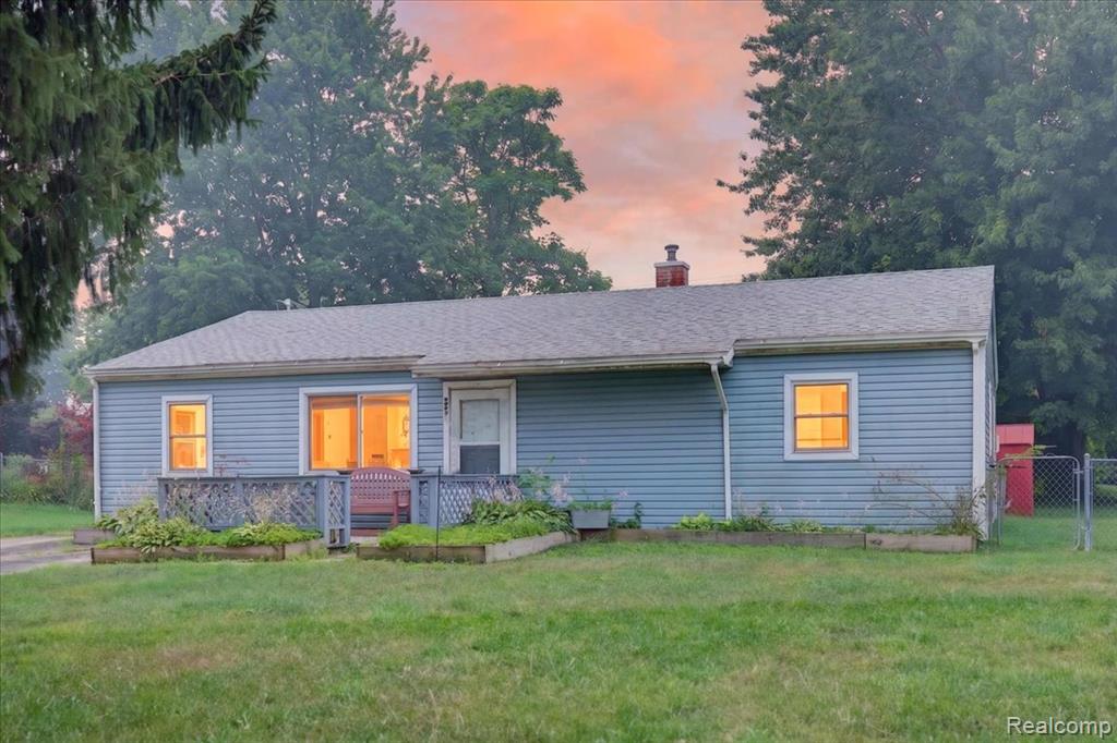 3872 Queensbury Road, Lake Orion, MI
