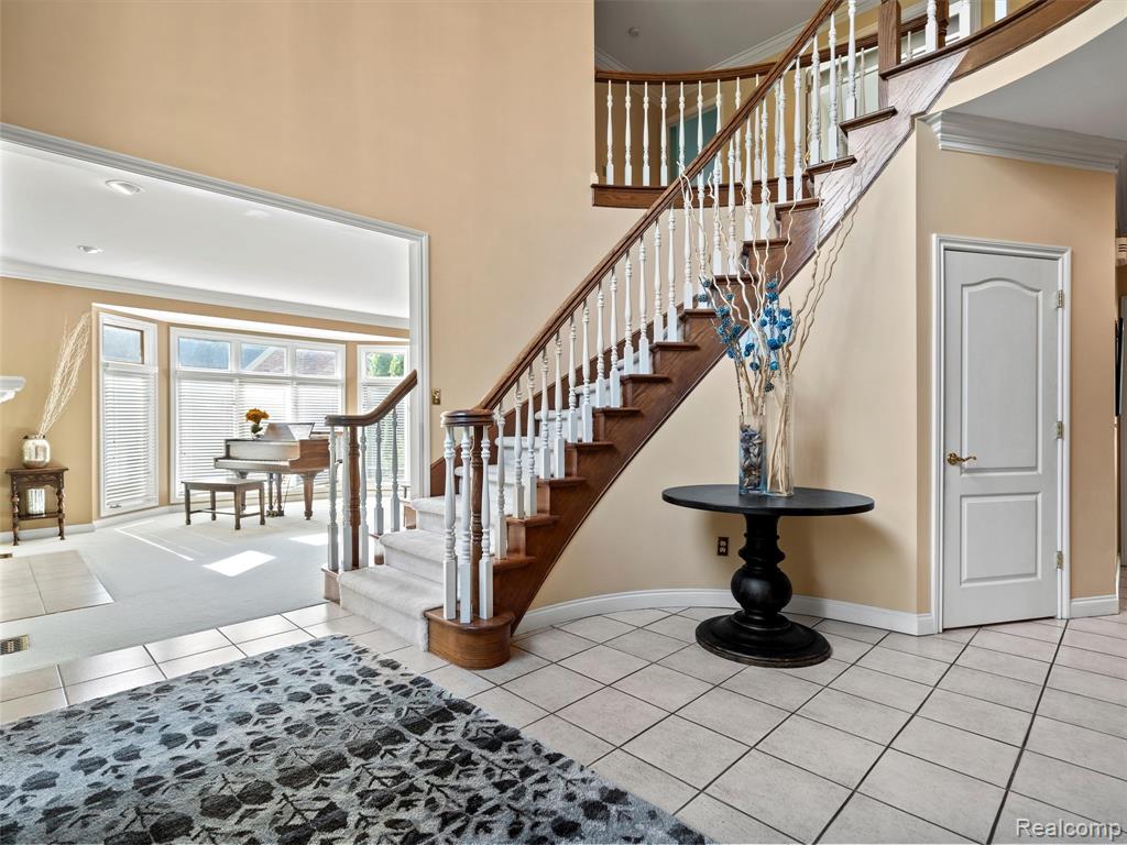5657 Greenhill Drive, Troy, MI 48098 — Photo 10