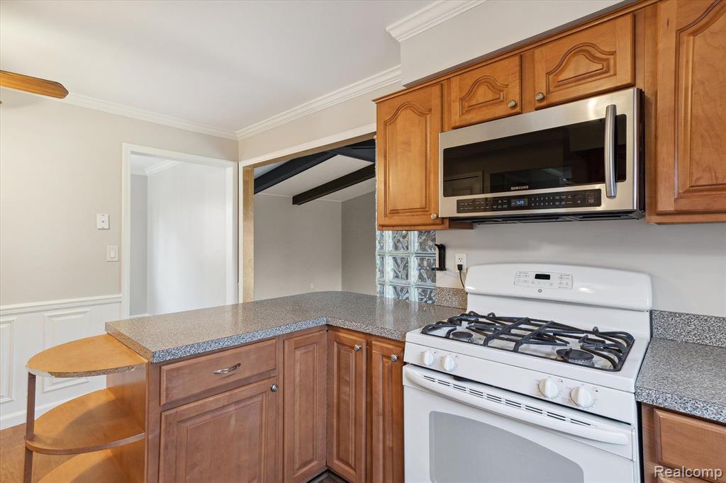824 Kings Way, Canton, MI 48188 — Photo 16