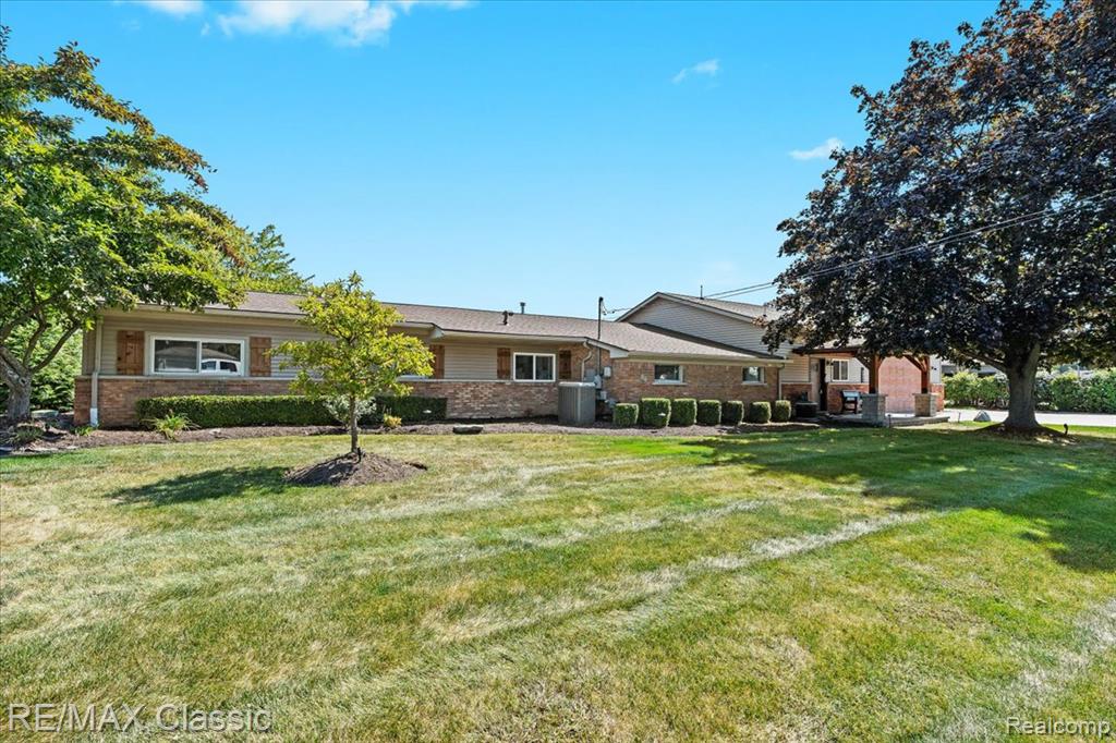 4806 Surfwood Drive, Commerce Twp, MI 48382 — Photo 6