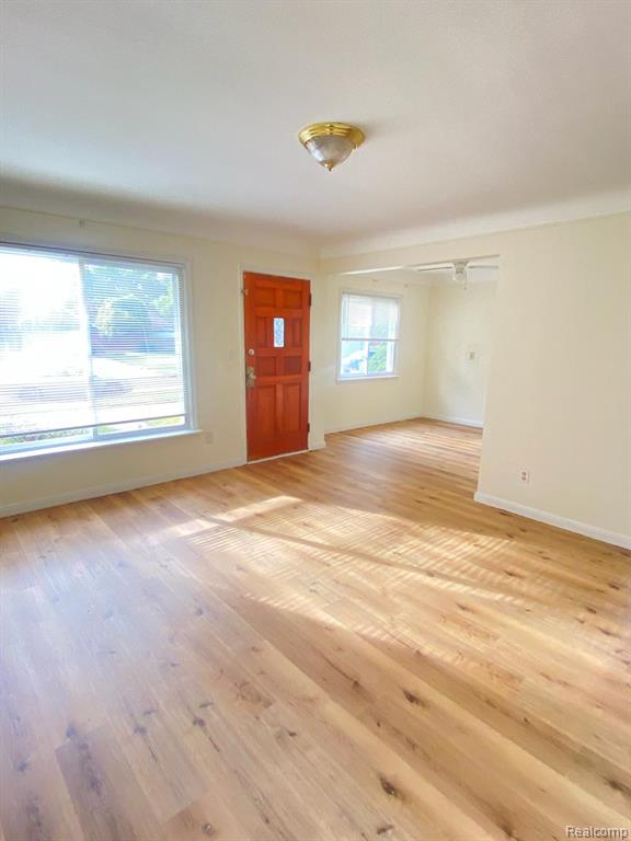 7762 Grayfield Street, Dearborn Heights, MI 48127 — Photo 4