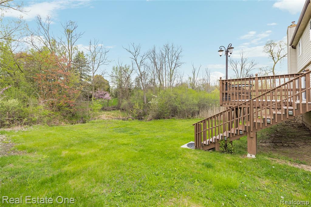 7295 W Maple Road, West Bloomfield, MI — Photo 28