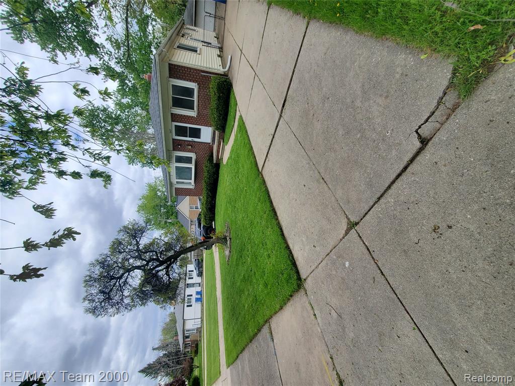 5637 MERRICK Street, Dearborn Heights, MI 48125 — front exterior